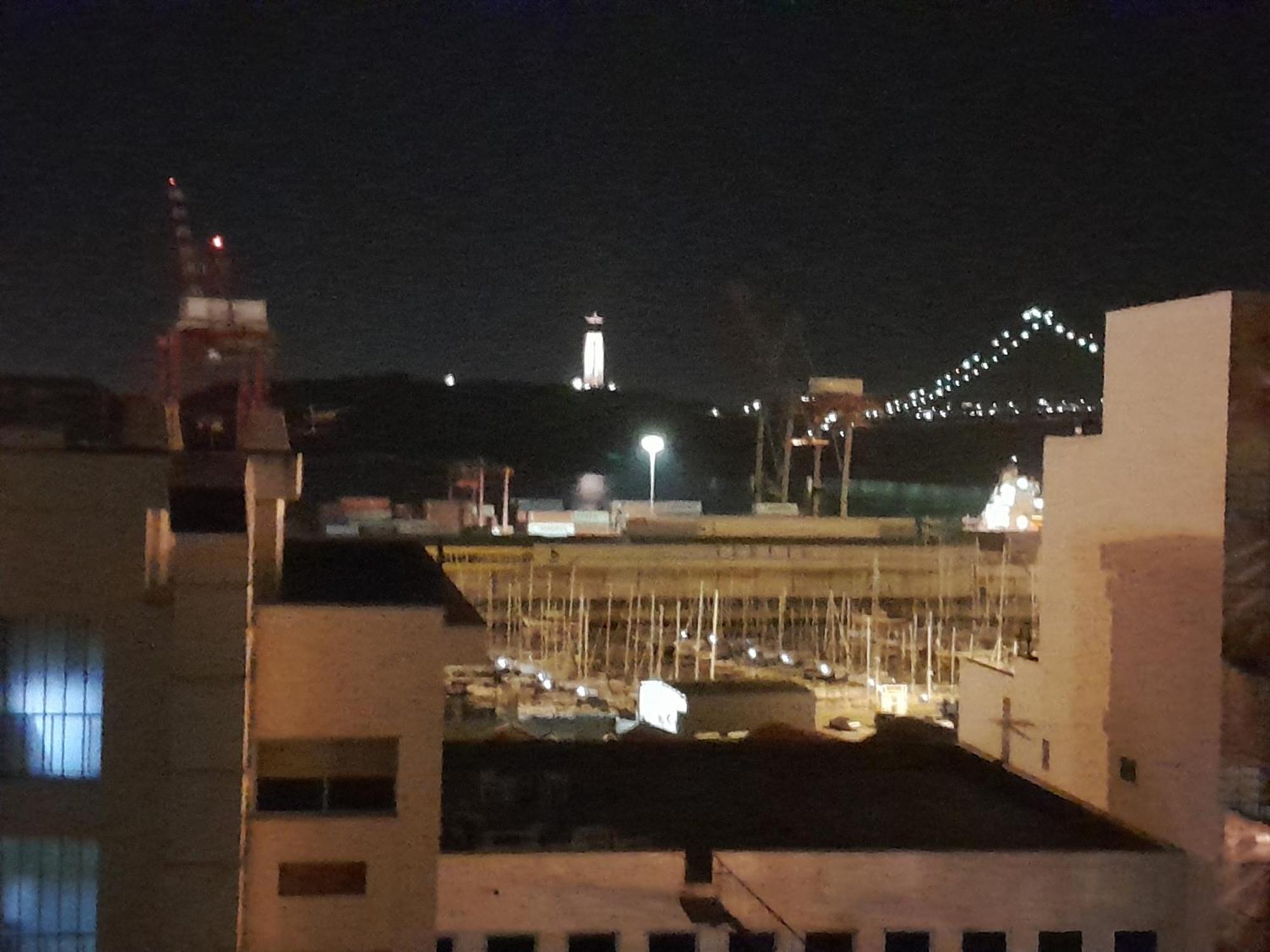 Apartamento Sobre O Rio Lisbon Exterior photo